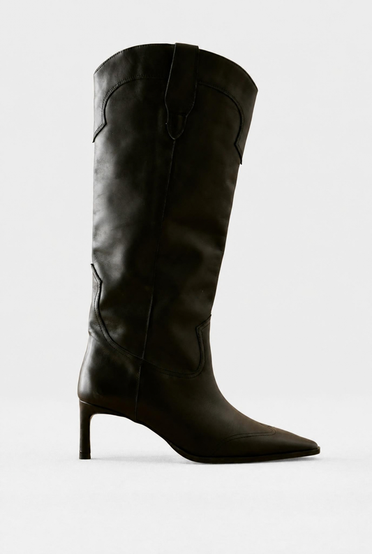 CANDELA Black Boot