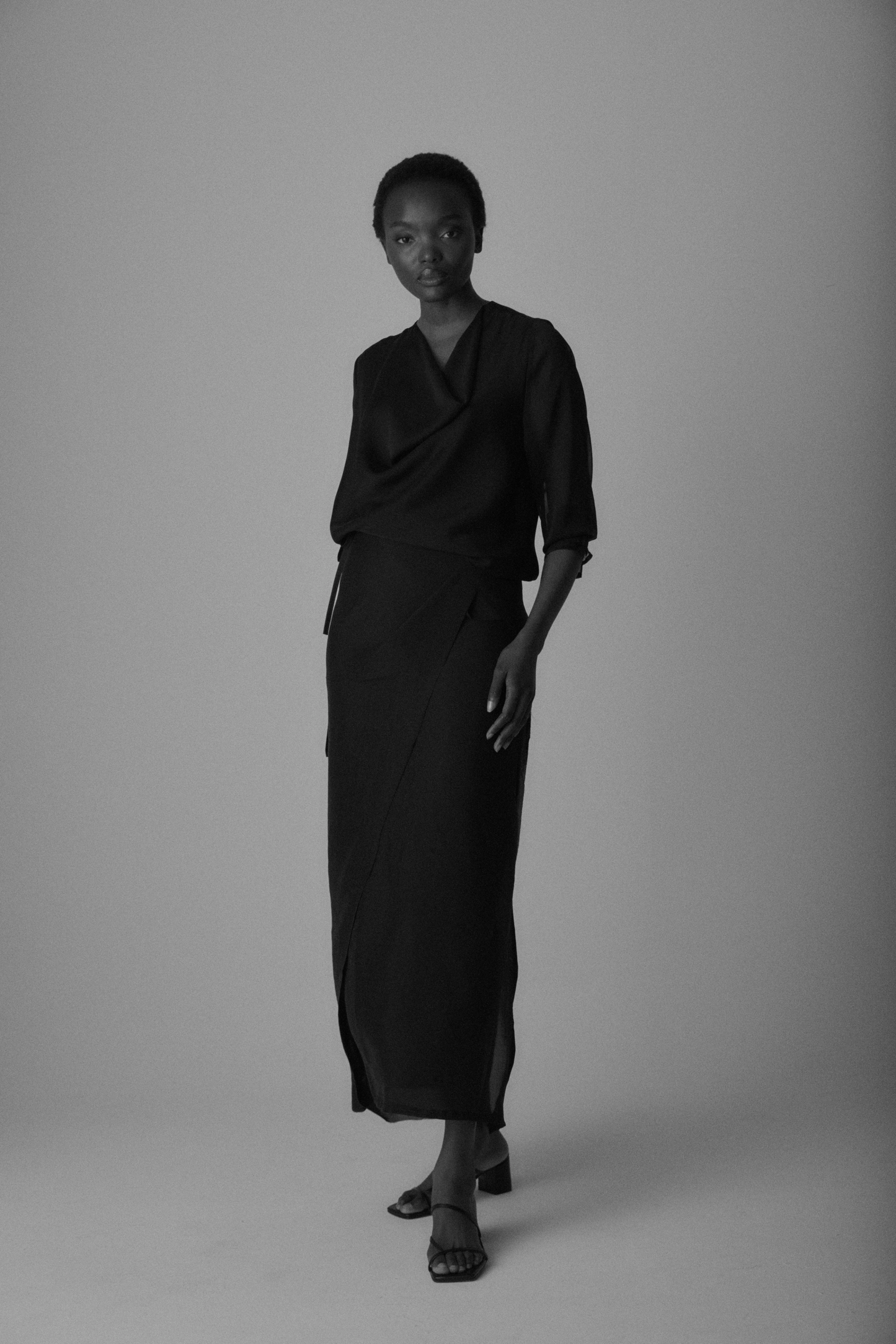 HELIANE Magnetic Black Blouse