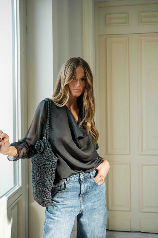 Blusa HELIANE Negro Magnético