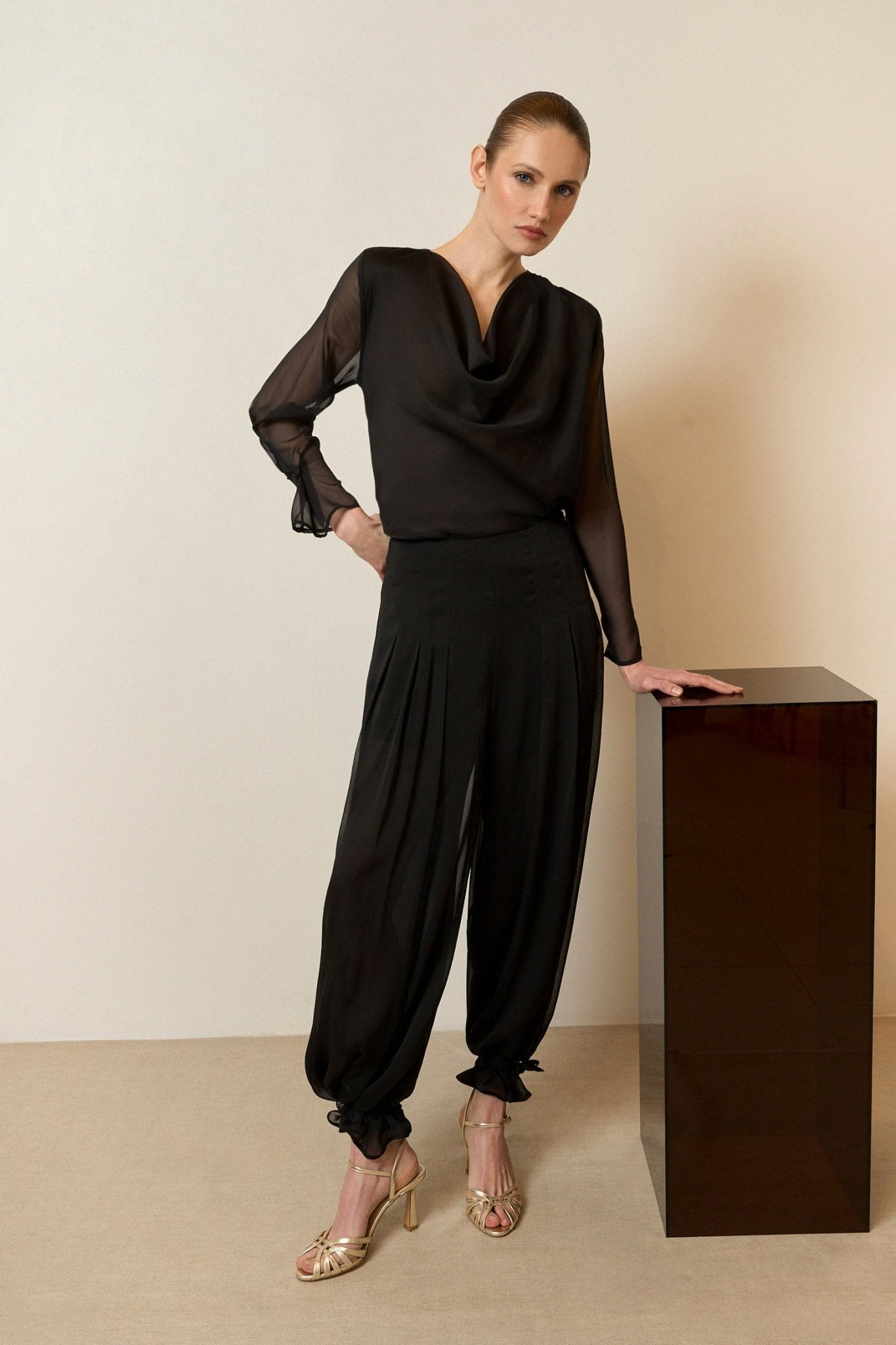 Pantalón SABINE Negro Magnético - BIMANI