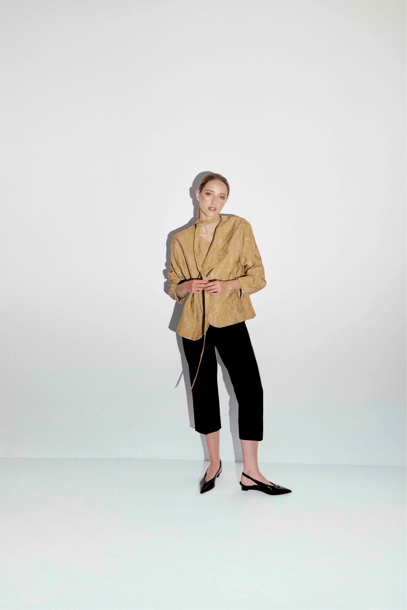 LIVIA Golden Textured Jacket