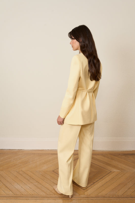 Blazer NAIA Mantequilla