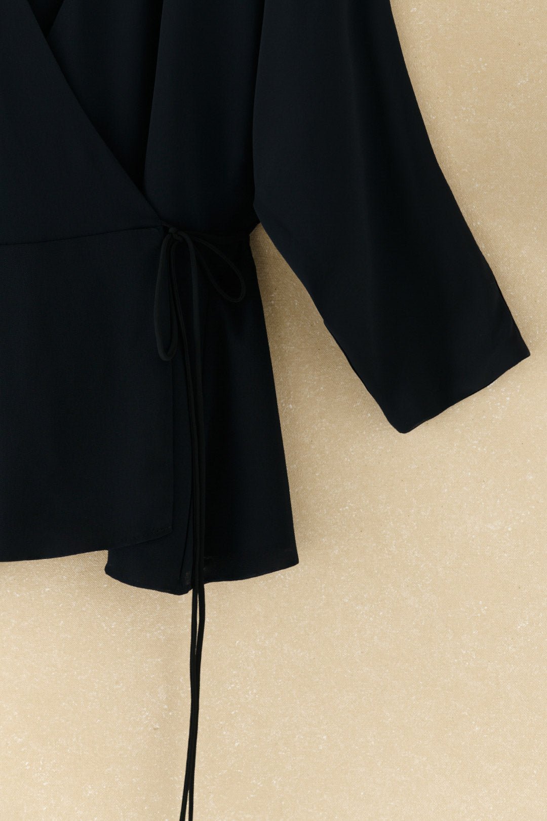 Blusa ARIELLE Negro Magnético - BIMANI