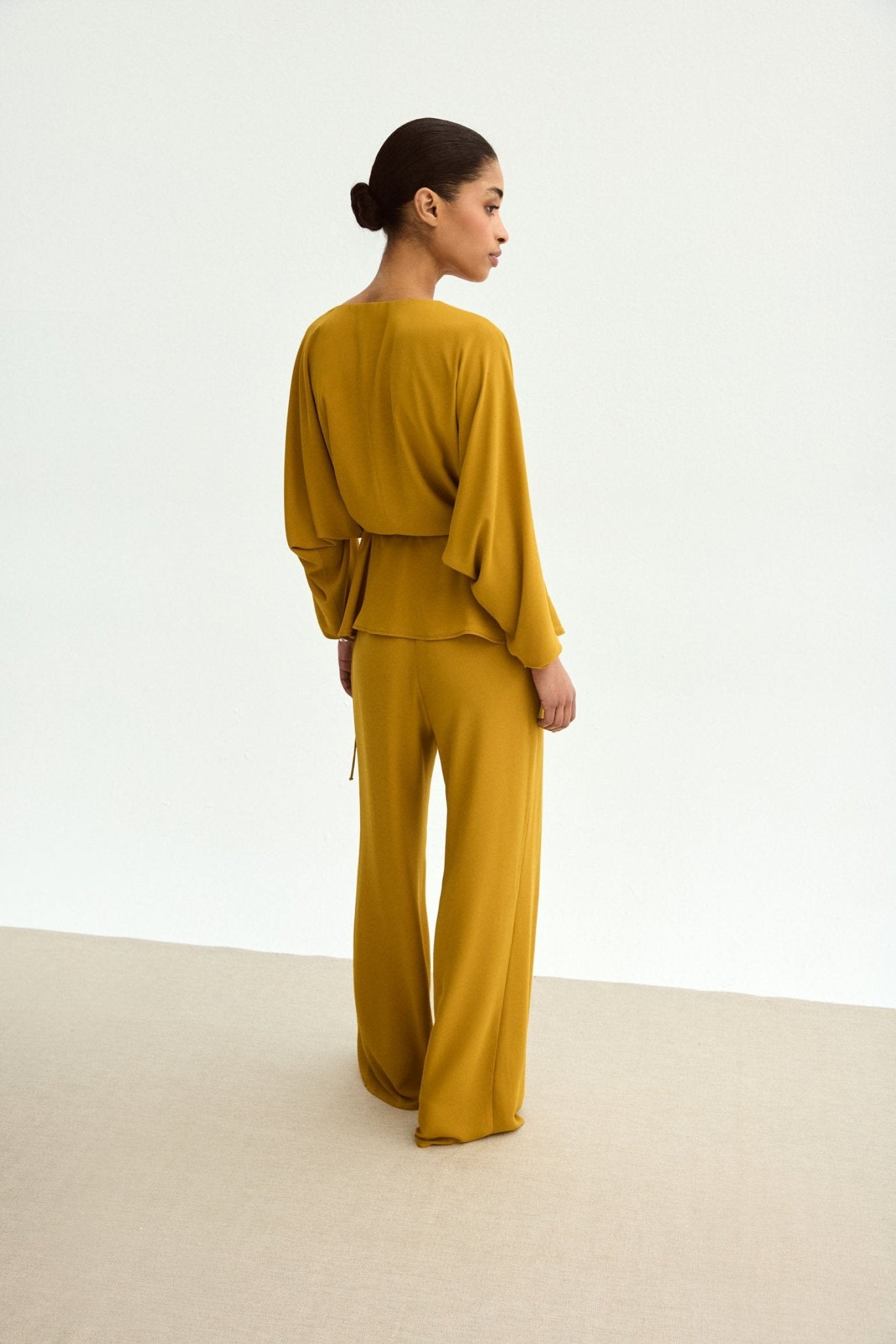 Blusa ARIELLE Oliva Peridoto - BIMANI