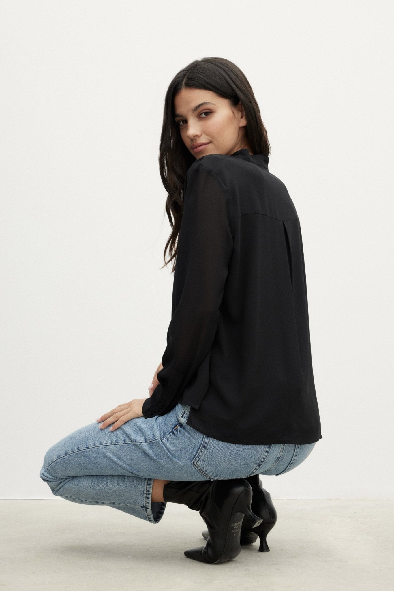 Blusa AVANI Black - BIMANI