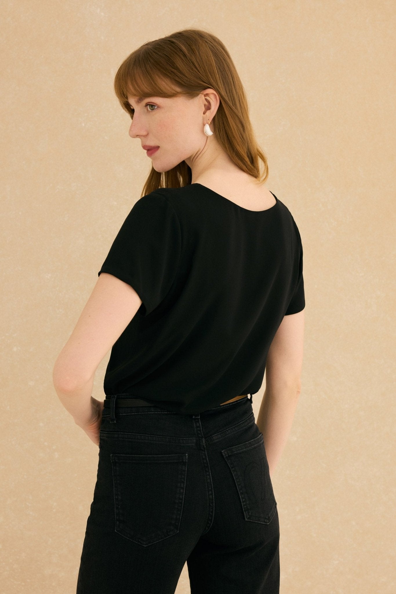 Blusa CALA Negro Magnético - BIMANI