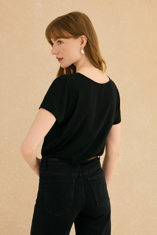 Blusa CALA Negro Magnético - BIMANI