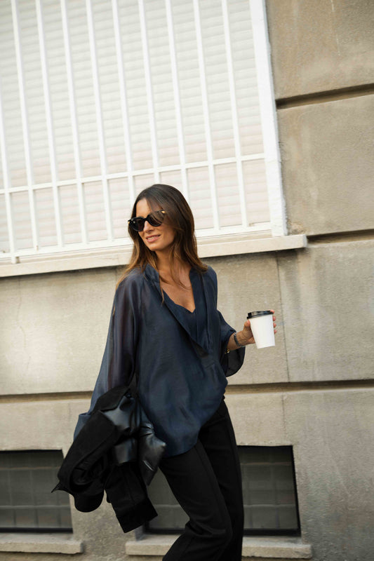 Blusa CLOVE Petróleo