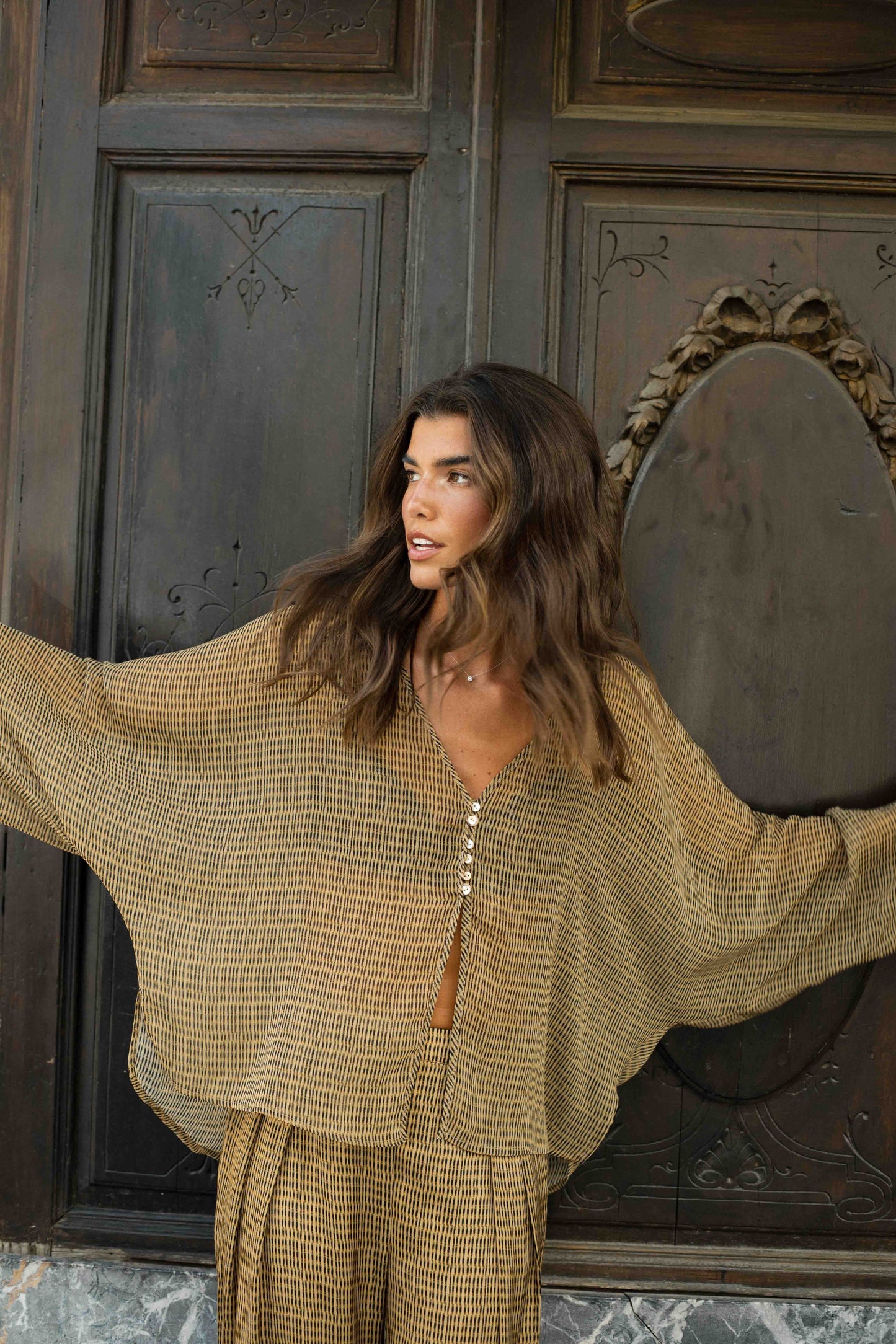 Blusa ELYA Estampado Khaki