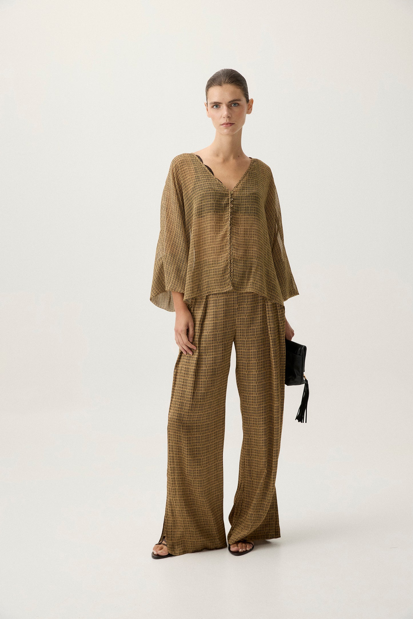 Blusa ELYA Estampado Khaki