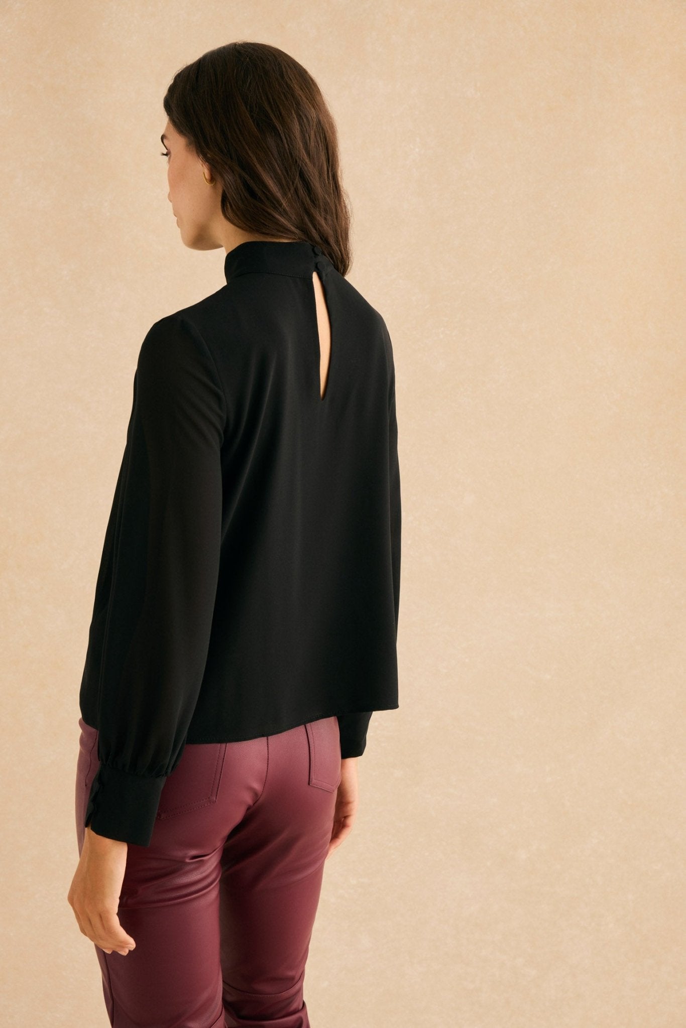 Blusa HALCÓN Negro Magnético - BIMANI