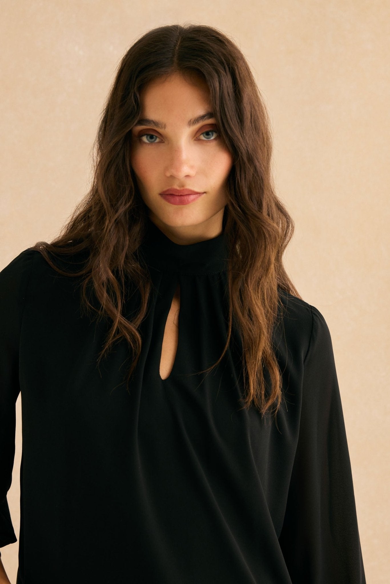 Blusa HALCÓN Negro Magnético - BIMANI