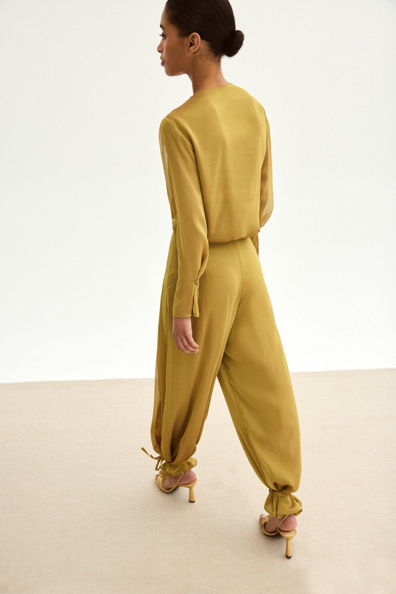 Blusa HELIANE Oliva Peridoto - BIMANI