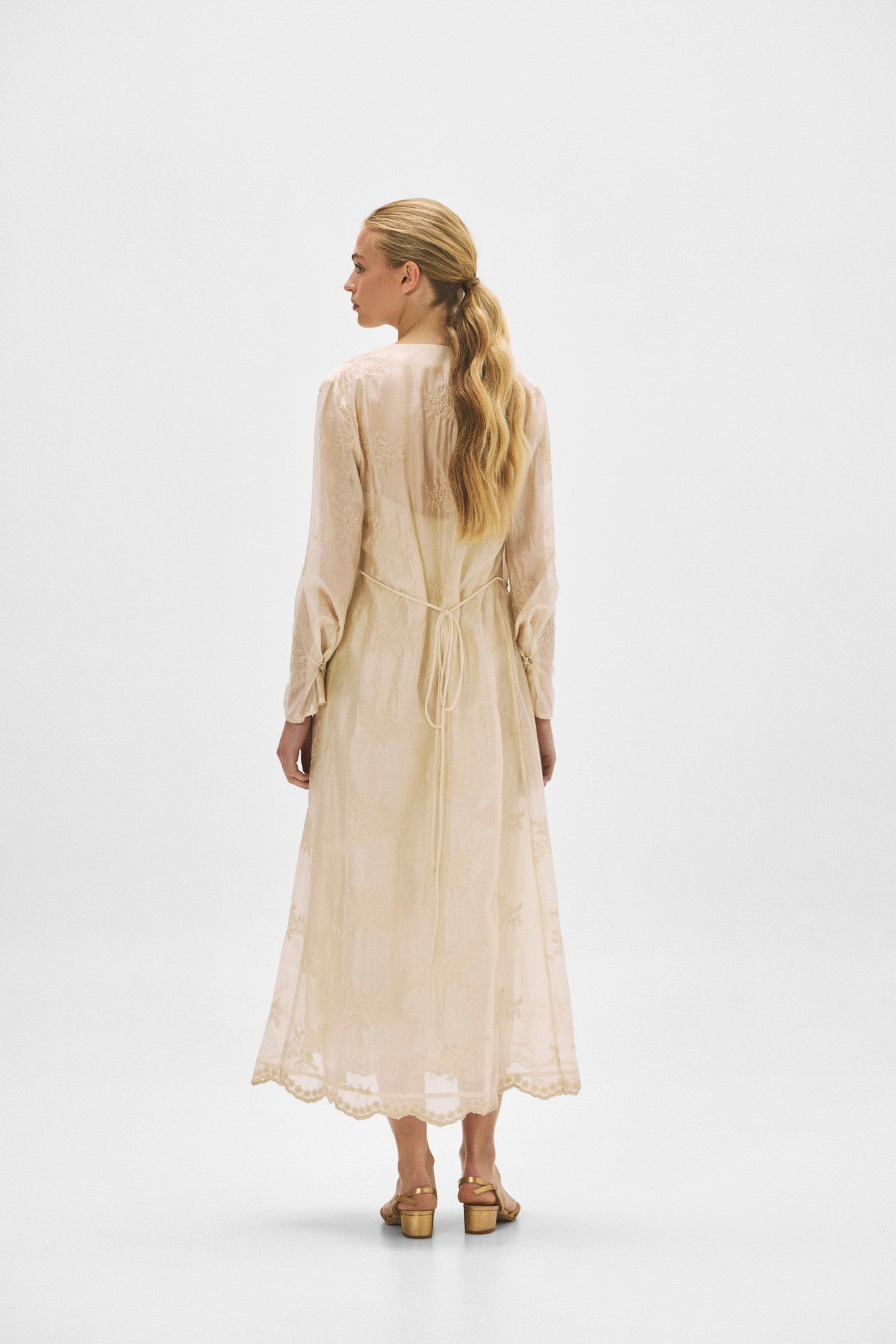 Robe LEONIE Cream