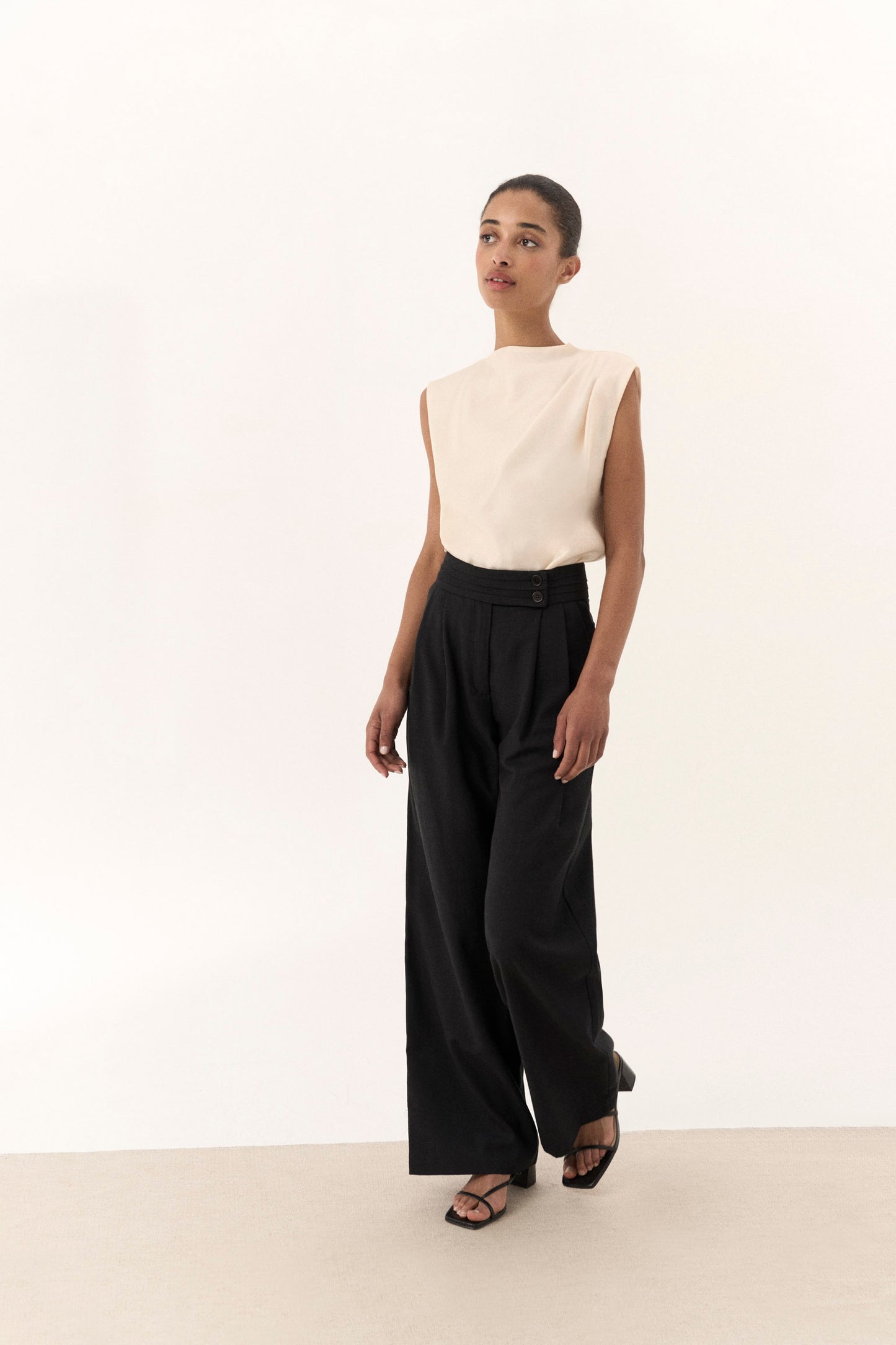 EMY Black trousers