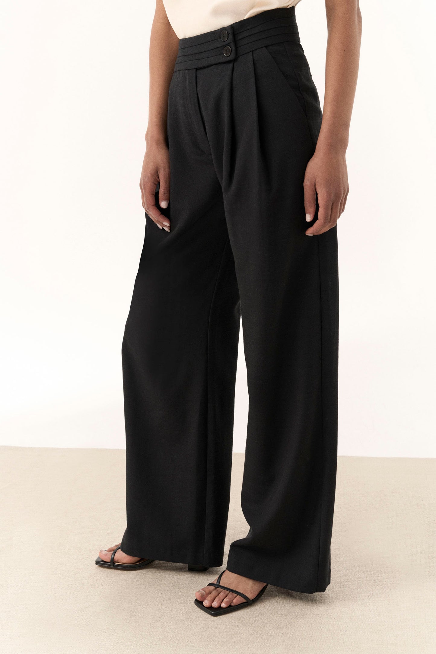 EMY Black trousers