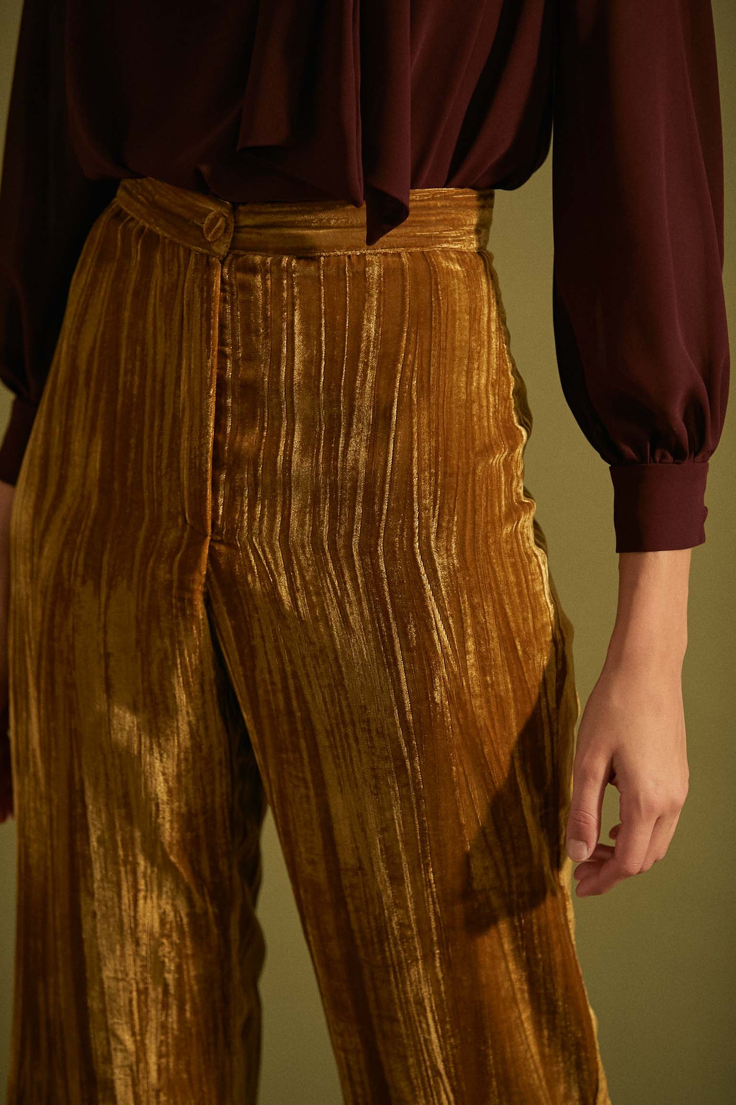 MOMO Trousers Velvet Gold