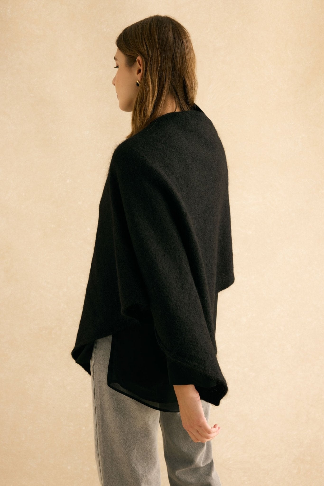 Poncho MOHAIR Negro - BIMANI