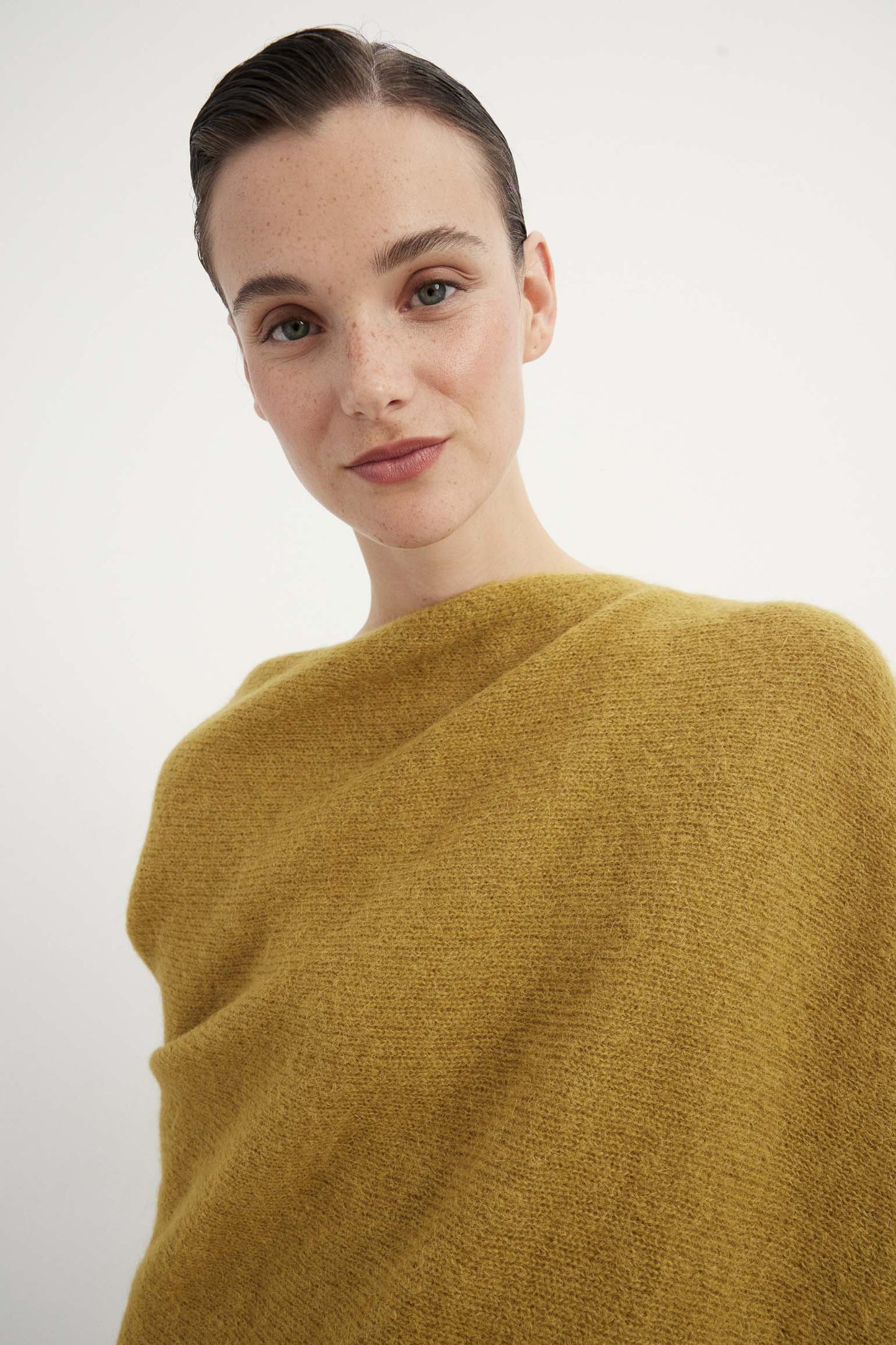 Poncho MOHAIR Olive