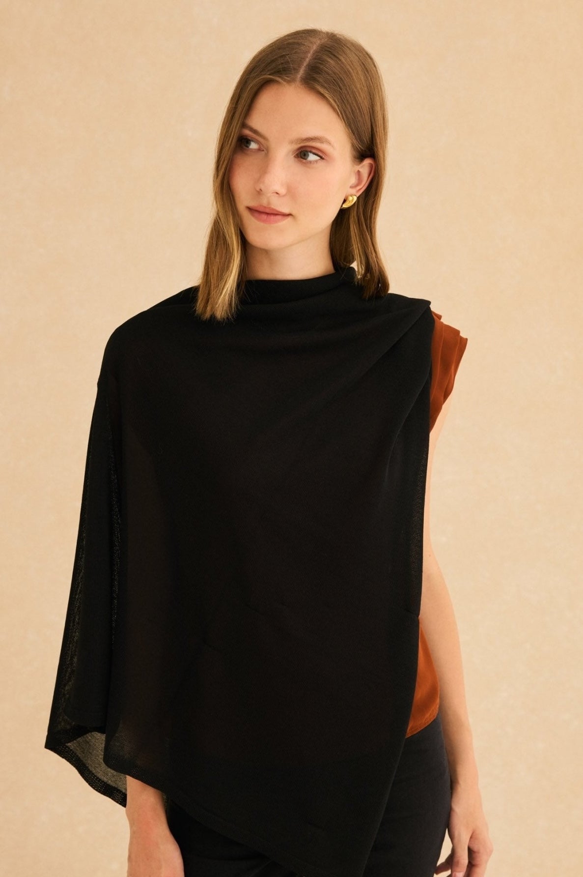 Poncho PUNTO Negro - BIMANI