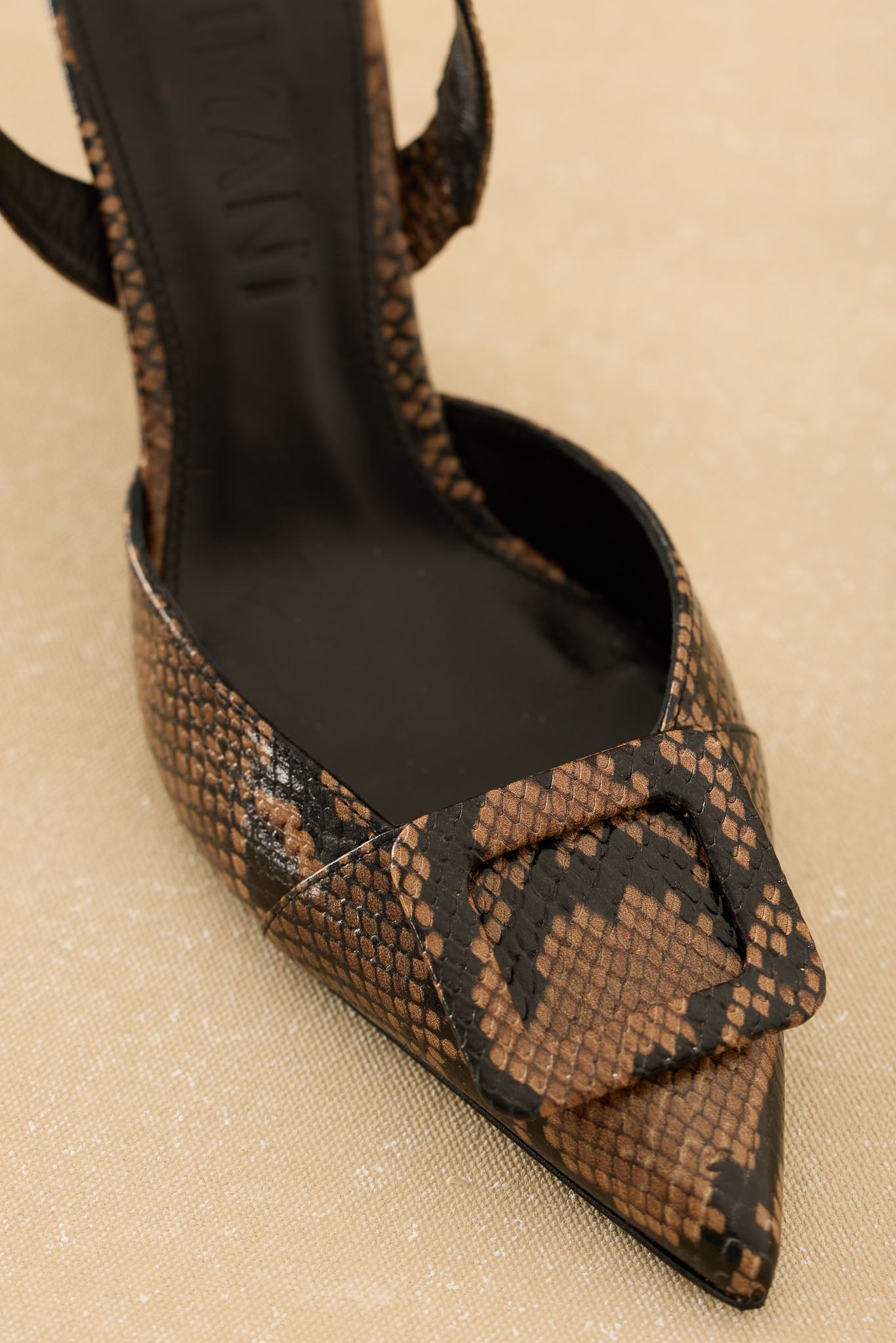 Stiletto NURIA Textura Marrón - BIMANI