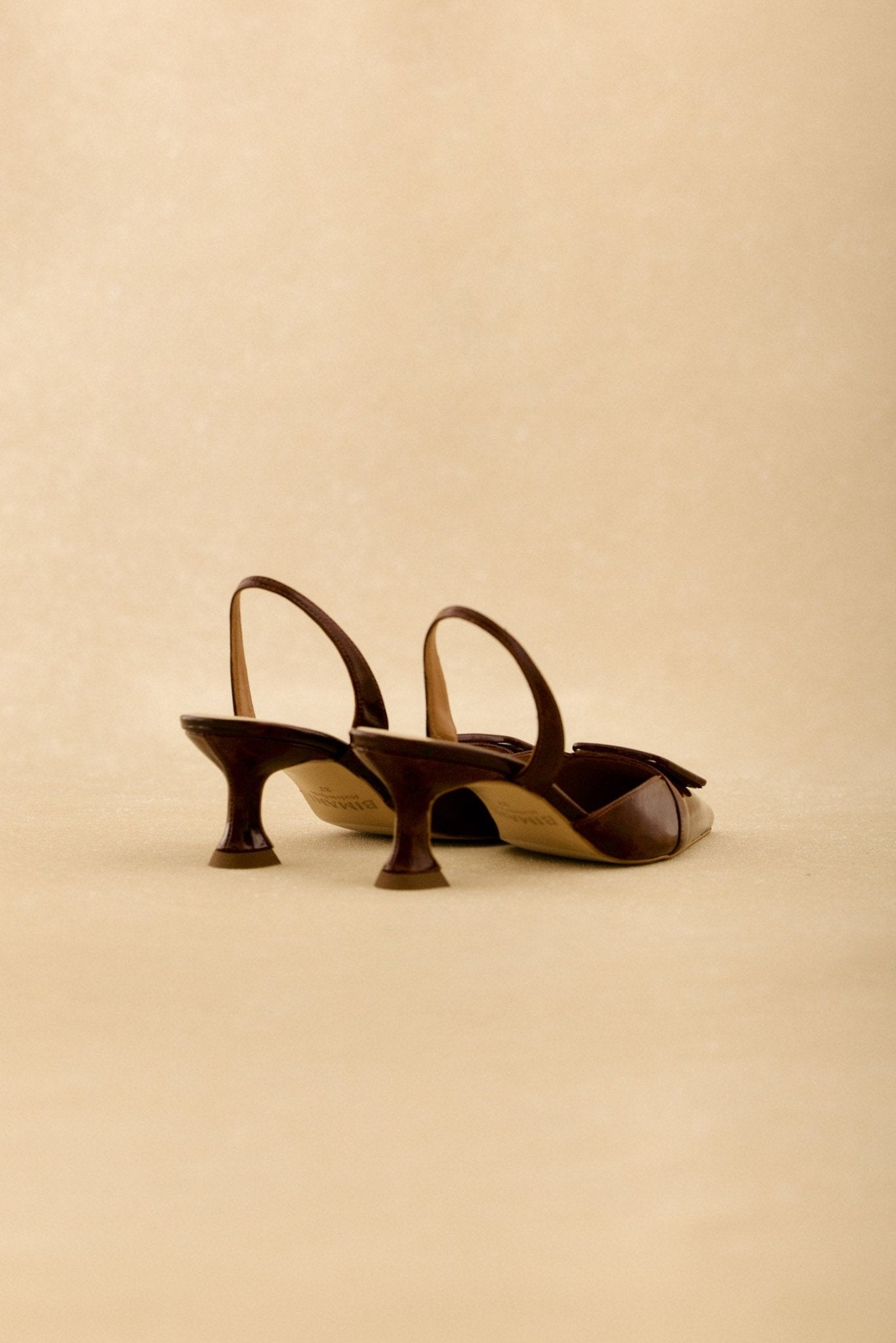 Stiletto NURIA Petite Charol Marrón - BIMANI