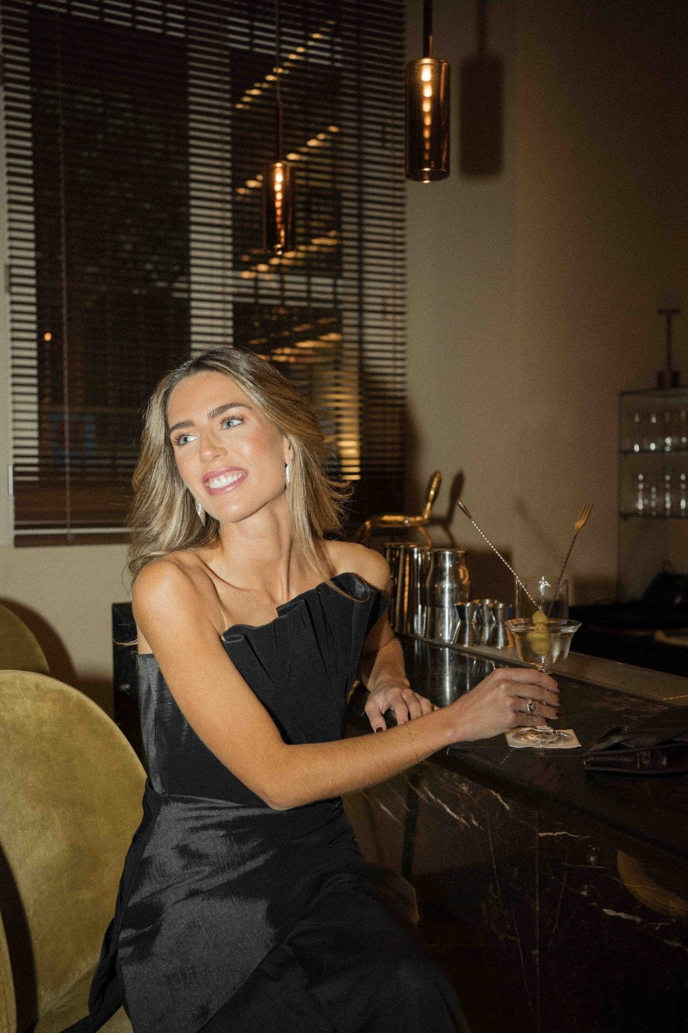 Top GISELLE Black Magnetic